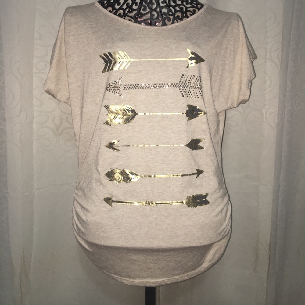 👉🏻cute women’s top👈🏻 size large